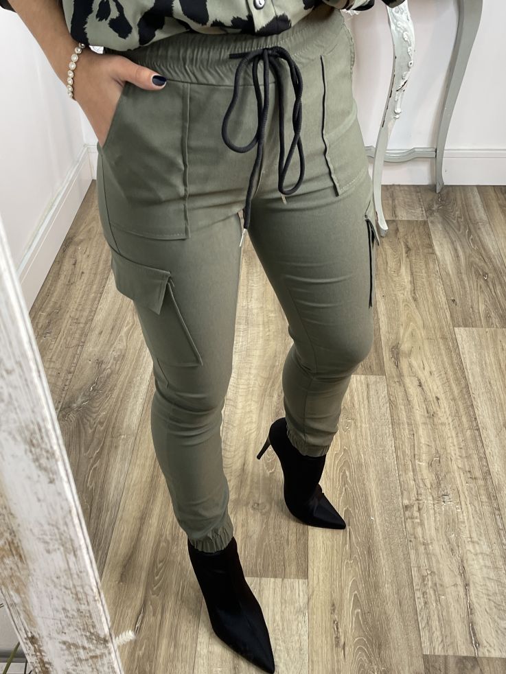 Pantalón cargo verde