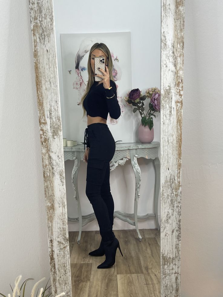 Pantalón cargo negro