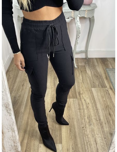 Pantalón cargo negro