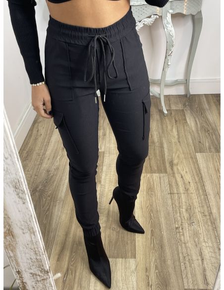 Pantalón cargo negro