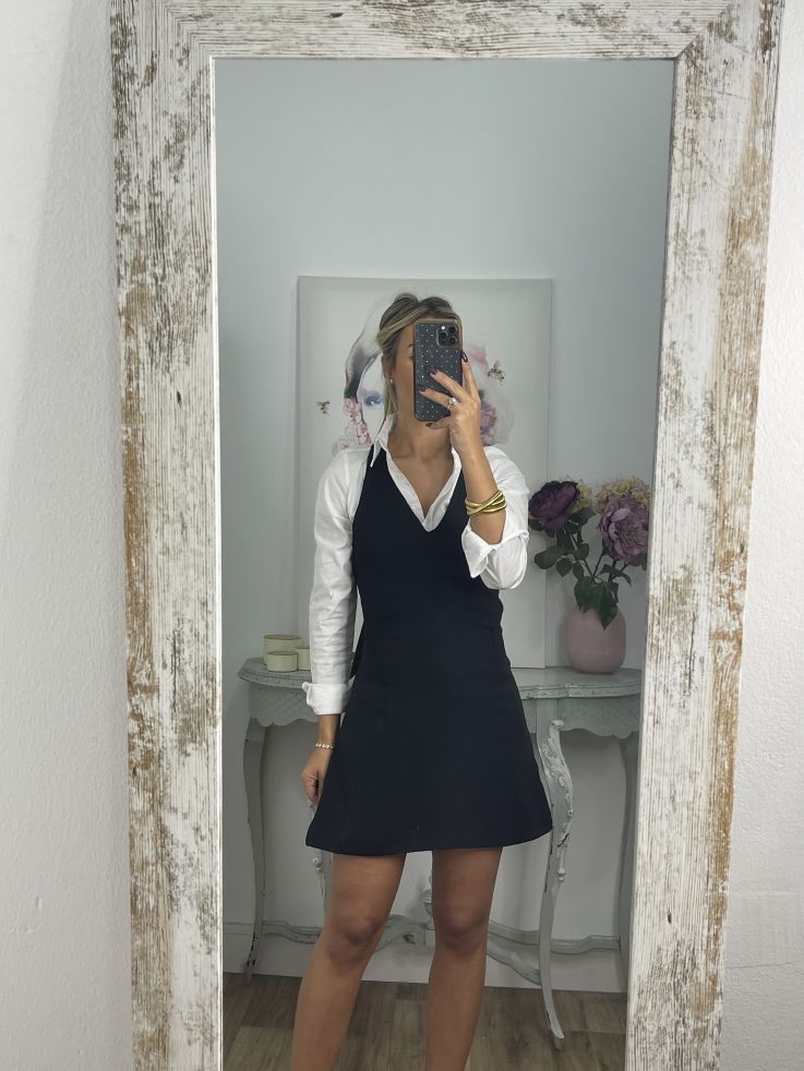 Vestido negro lazo terciopelo verde