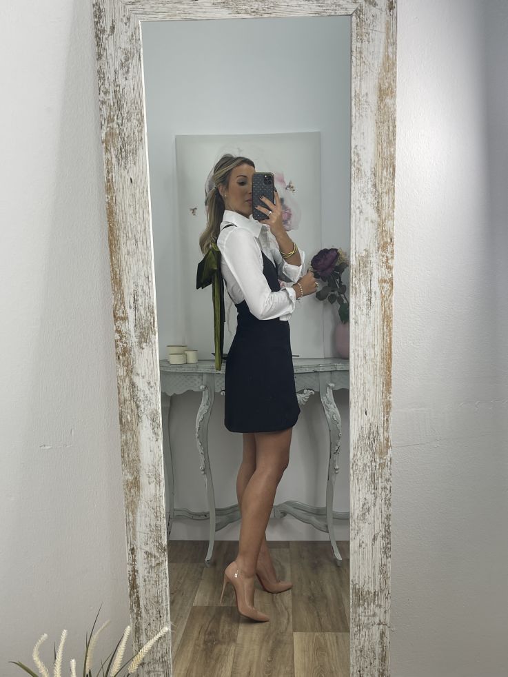 Vestido negro lazo terciopelo verde