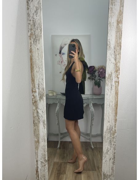 Vestido negro lazo terciopelo verde