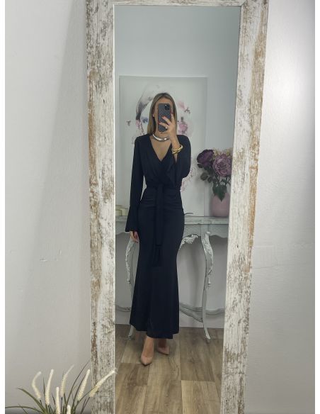 Vestido volantes en las mangas negro