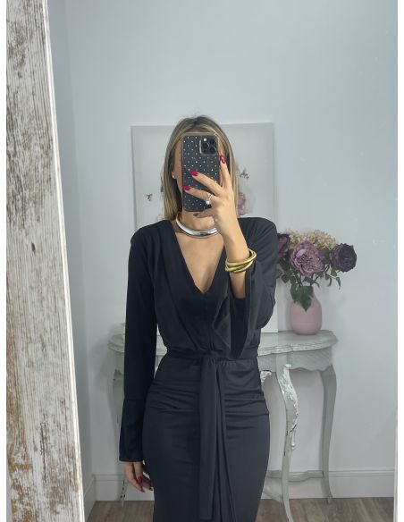 Vestido volantes en las mangas negro