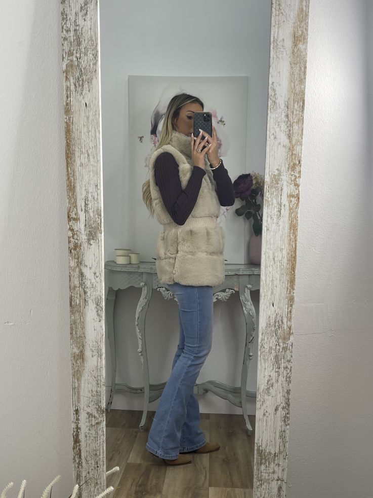 Chaleco beige con frunce en la cintura