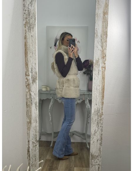 Chaleco beige con frunce en la cintura
