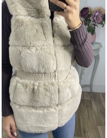 Chaleco beige con frunce en la cintura