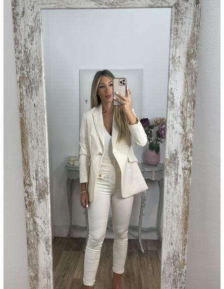 Chaqueta entallada hueso