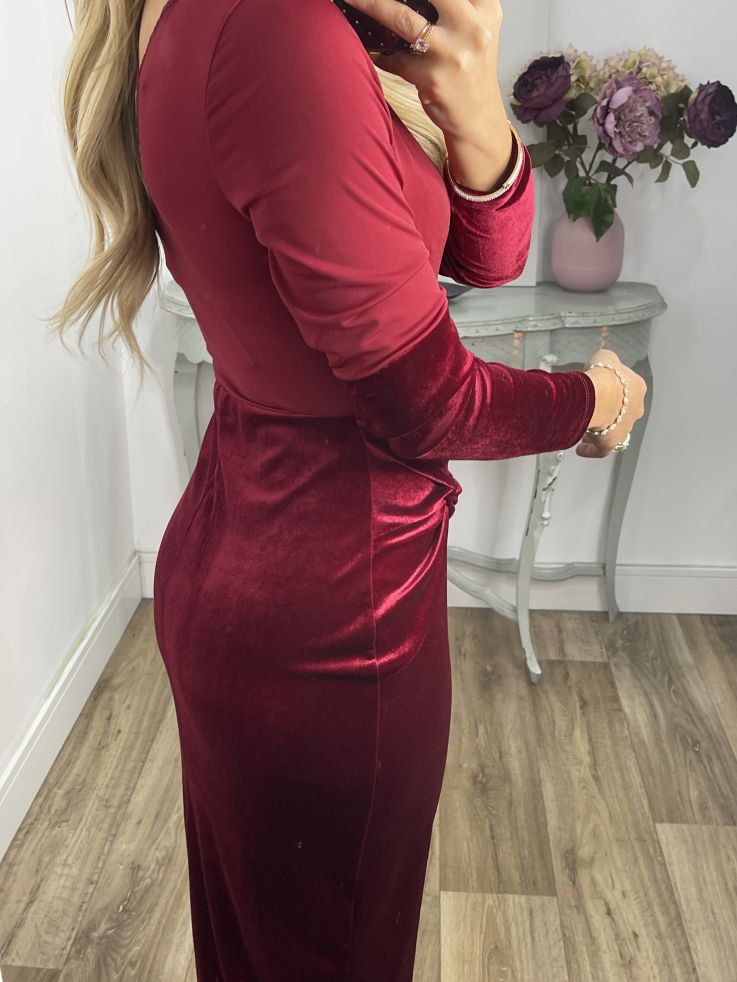 Vestido Alexandra terciopelo burdeos