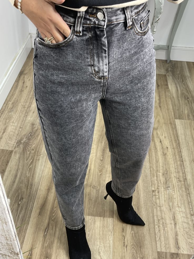 Jeans Claus mom fit efecto desgastado