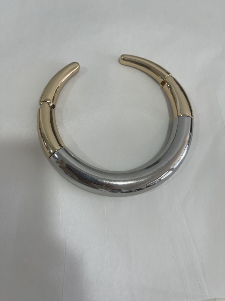 Colgante plateado y dorado