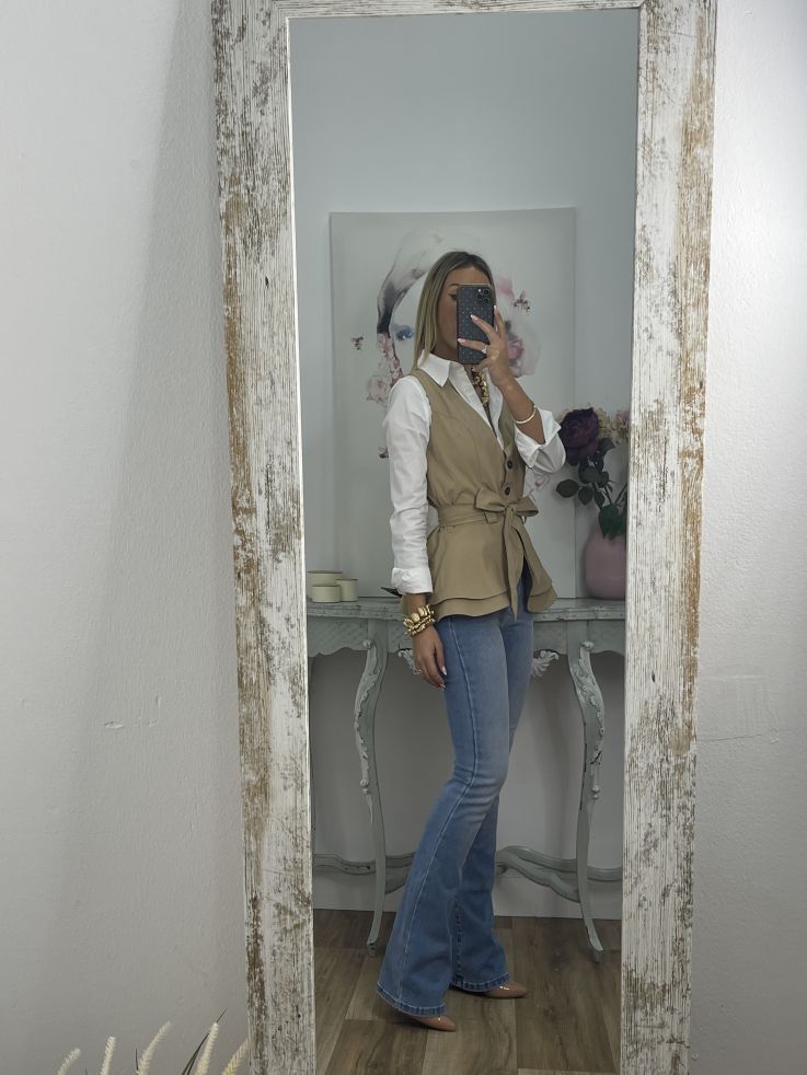 Chaleco Peplum abotonado camel