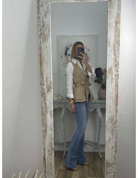 Chaleco Peplum abotonado camel