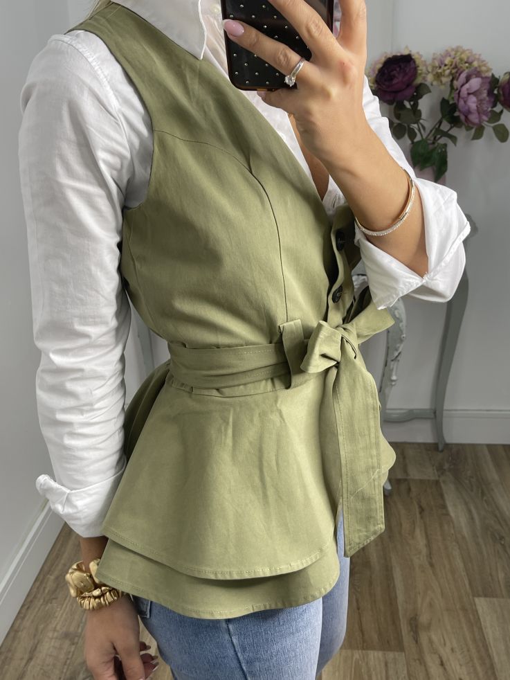 Chaleco Peplum abotonado verde