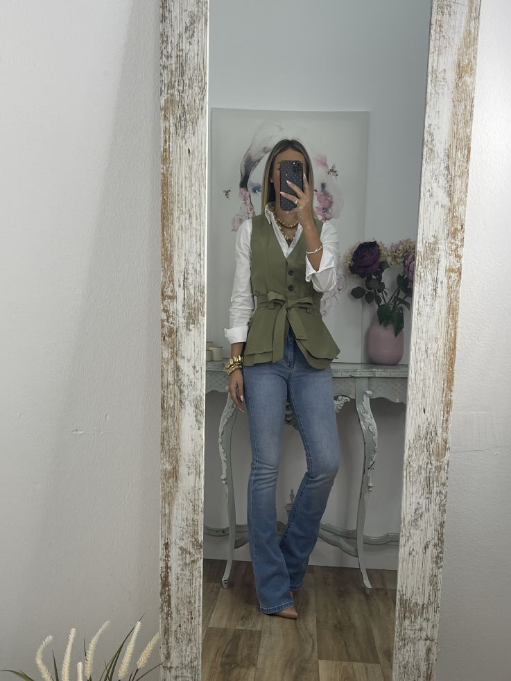 Chaleco Peplum abotonado verde