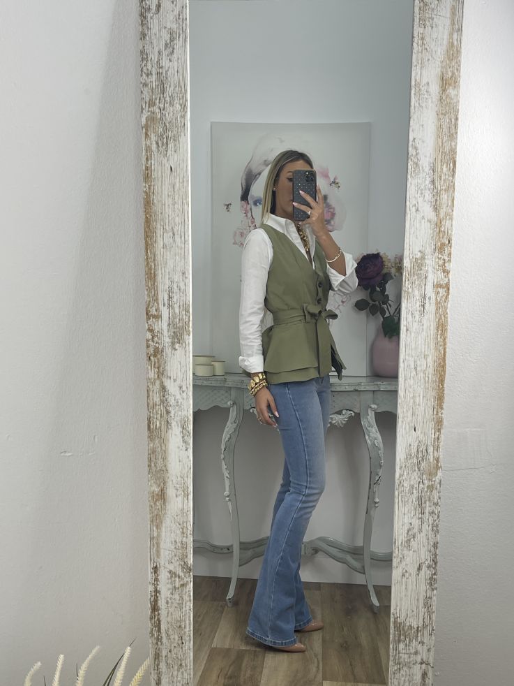 Chaleco Peplum abotonado verde