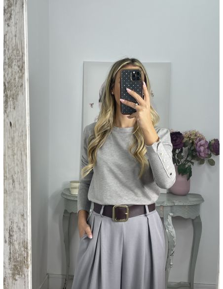 Jersey gris basic con botones en el puño