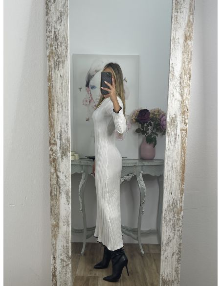Vestido blanco de punto con ribete negro