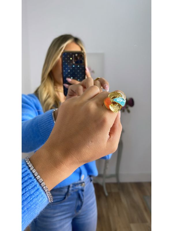 Anillo dorado de colores